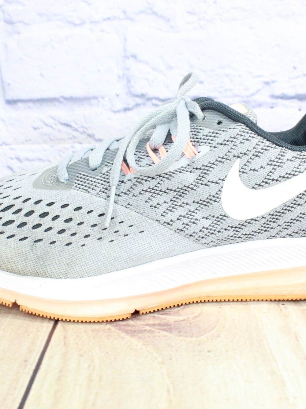 Nike Zoom Winflo 4 Womens Gray 898485 003 Athletic Running Shoes Size 7.5